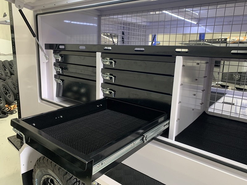 PRÓ-VERKFÆRA KERRA FYRIR VERKTAKA Verð frá 4.945.120kr  (3)