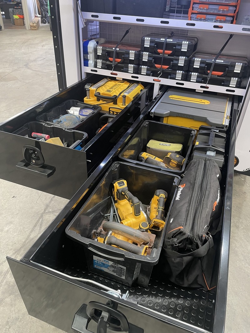 PRÓ-VERKFÆRA KERRA FYRIR VERKTAKA Verð frá 4.945.120kr  (3)