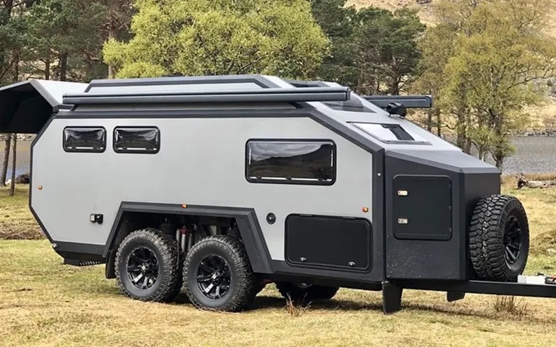 SPORTHJÓLHÝSI BLAKKUR 2A-MAX UP Verð frá 12.980.000KR