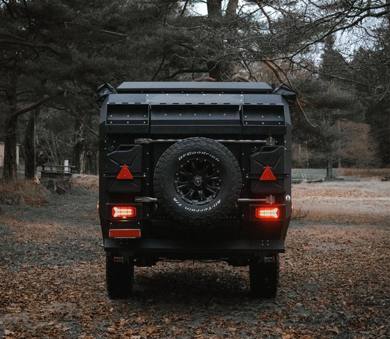 SPORTHJÓLHÝSI  BLACK MOUNTAIN SPOTR R780 Frá 6.989.000kr