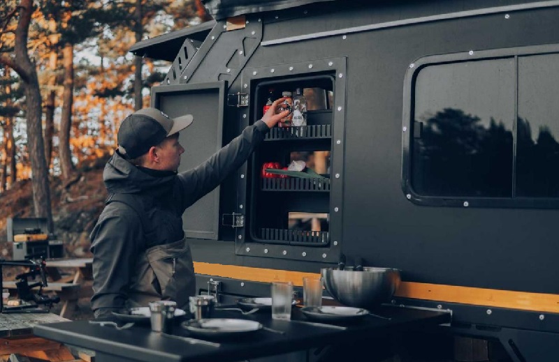 SPORTHJÓLHÝSI  BLACK MOUNTAIN SPOTR R780 Frá 6.989.000kr