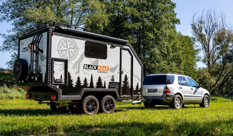 SPORTHJÓLHÝSI BLACK ROAD Verð frá 8.667.253kr