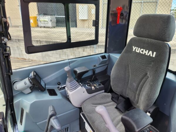 SMÁGRAFA YUCHAI YC-35SR