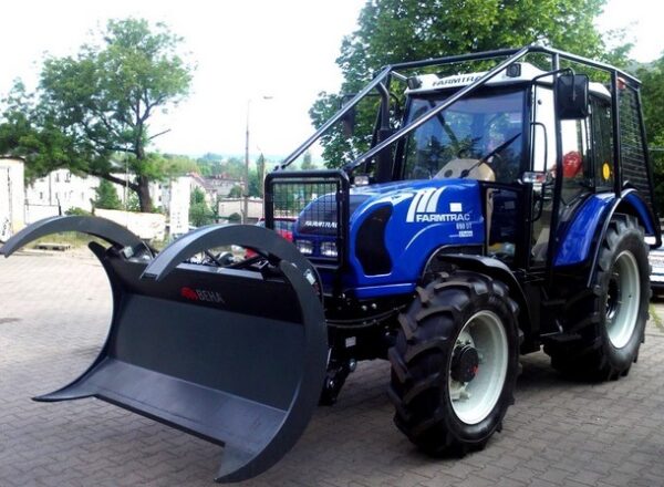 FSH-Farmtrac traktorar Sérpöntun