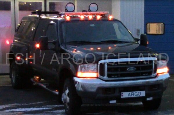 KASTARAR OG LJÓS Á BÍLA OG VINNUVÉLAR Senda fyrirspurn