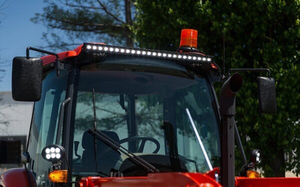 KASTARAR OG LJÓS Á BÍLA OG VINNUVÉLAR Senda fyrirspurn